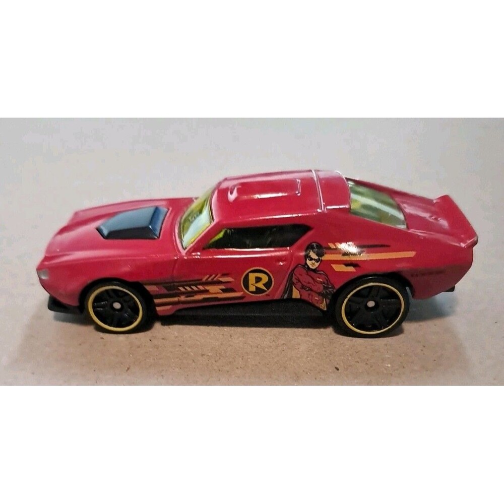 2023 Hot Wheels Batman  Muscle Bound Robin Livery Red Used